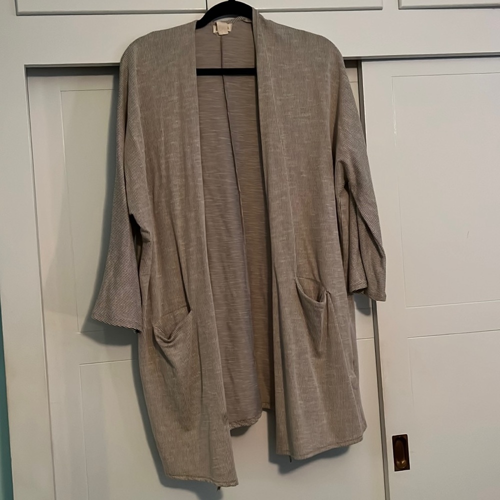 Gray & White Lightweight Sweater